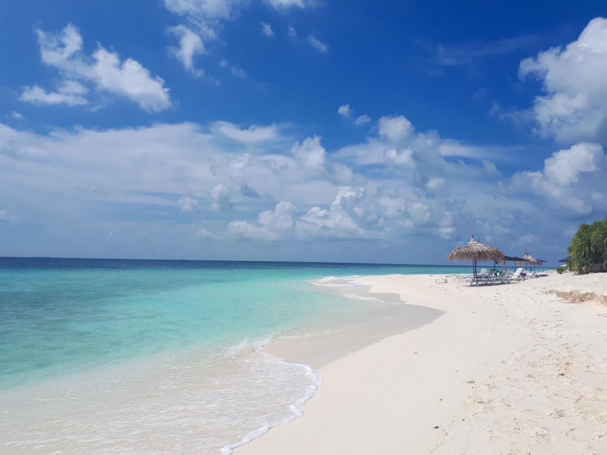 Ukulhas Villa Oceanview Hotel & Spa エクステリア 写真