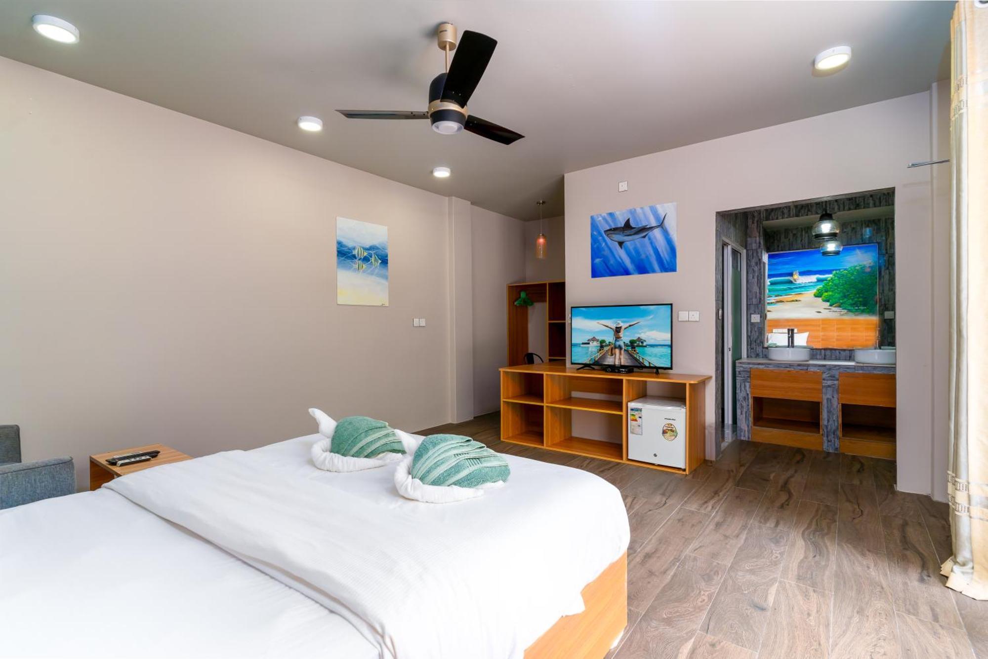 Ukulhas Villa Oceanview Hotel & Spa エクステリア 写真