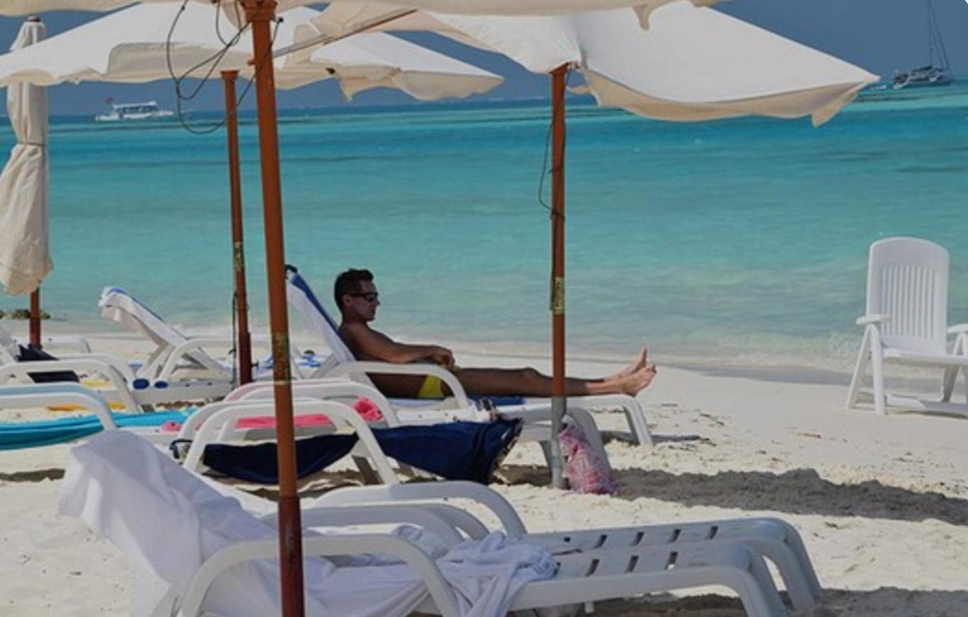 Ukulhas Villa Oceanview Hotel & Spa エクステリア 写真