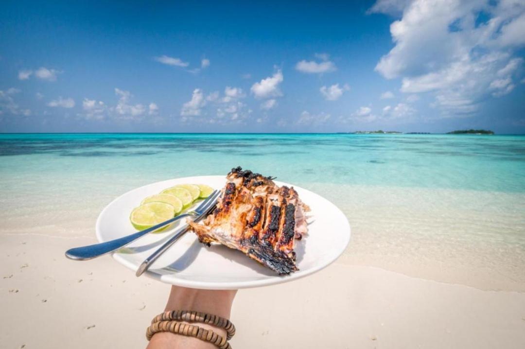 Ukulhas Villa Oceanview Hotel & Spa エクステリア 写真